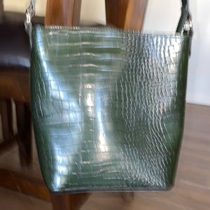 NWOT- H&M green crocodile, print , adjustable, shoulder bucket bag.